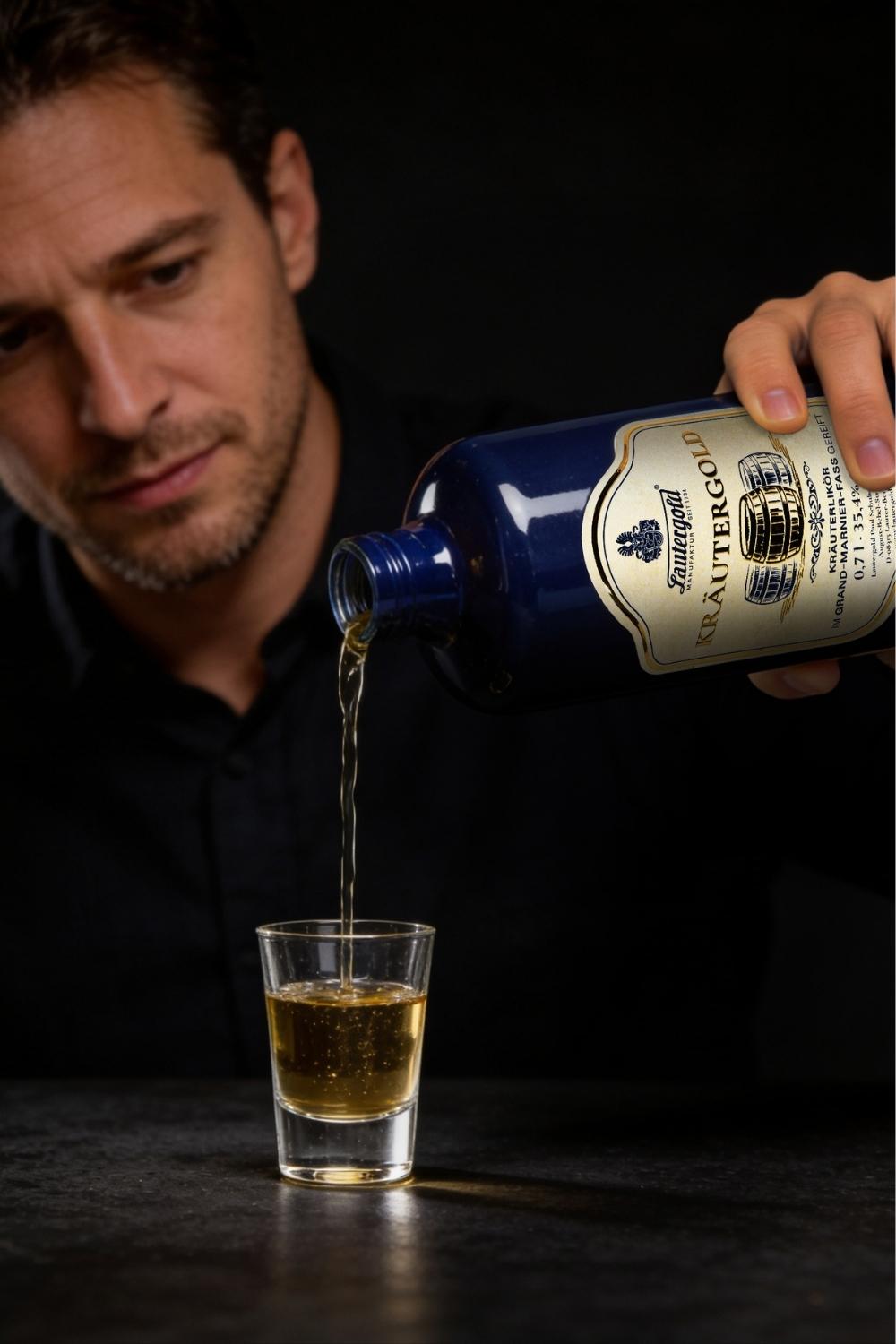 Kräutergold im Holzfass gereift 35,4% vol. 